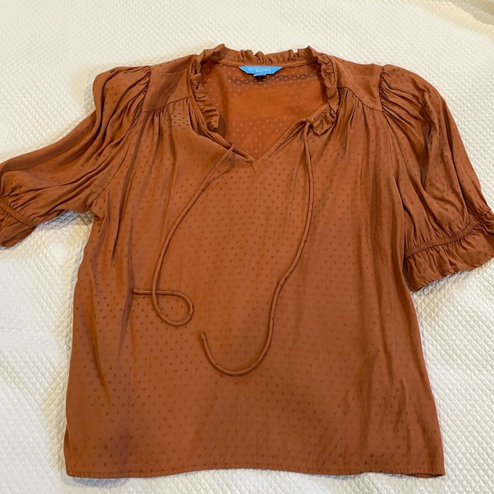 Draper James for Kohls. Size S. Rust blouse. Almost brushed finish.